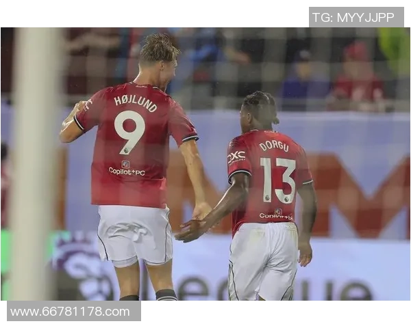 2012年英超第18轮曼联主场迎战斯旺西全场精彩回顾与赛后分析 2012年英超第18轮曼联主场迎战斯旺西全场精彩回顾与赛后分析